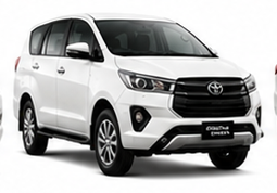 White Toyota Innova Crysta available for hire with Oberoi Tours