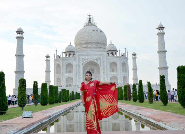 Taj Mahal Sunrise Tour by Car from Delhi